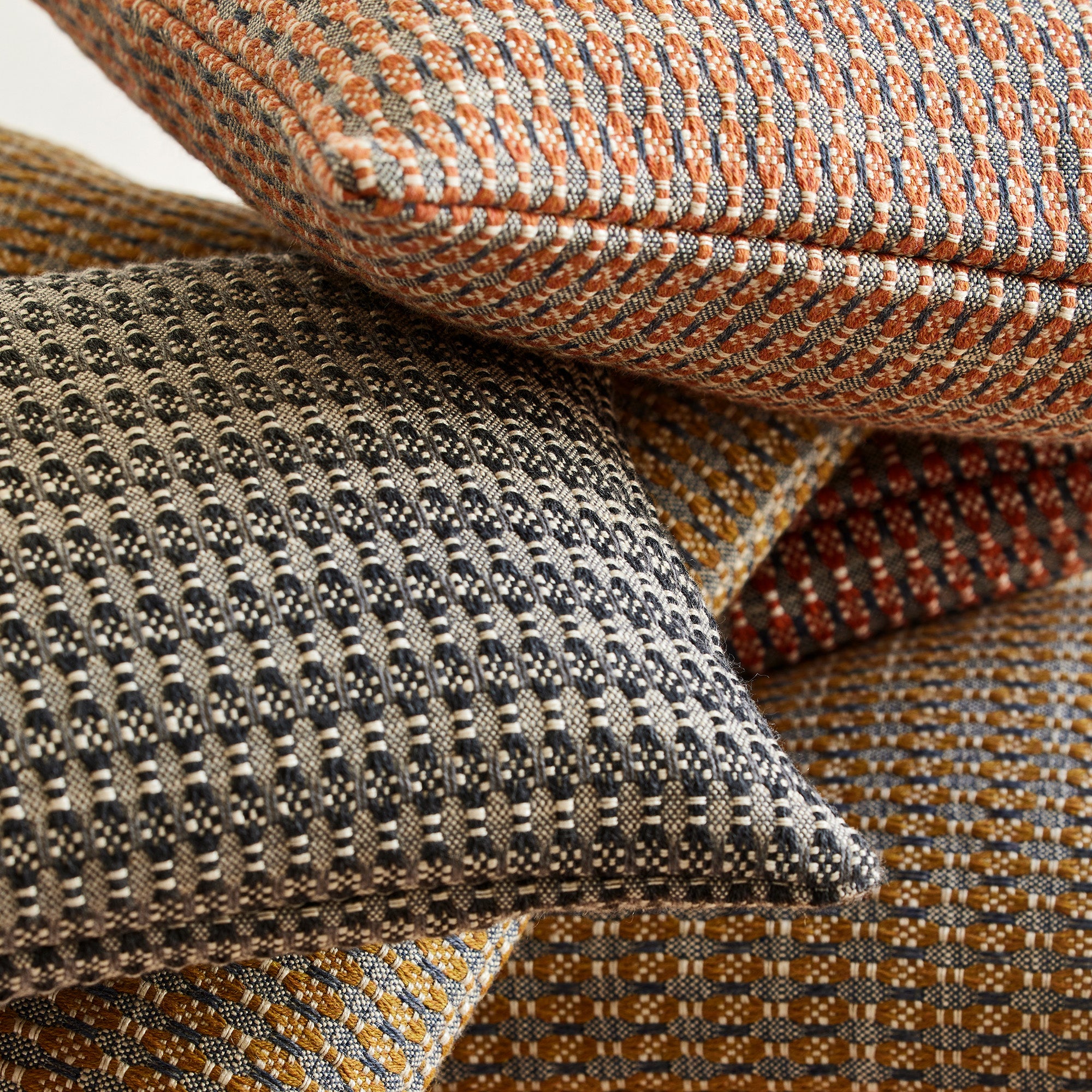 Housse de coussin EIRIK orange doux et orage