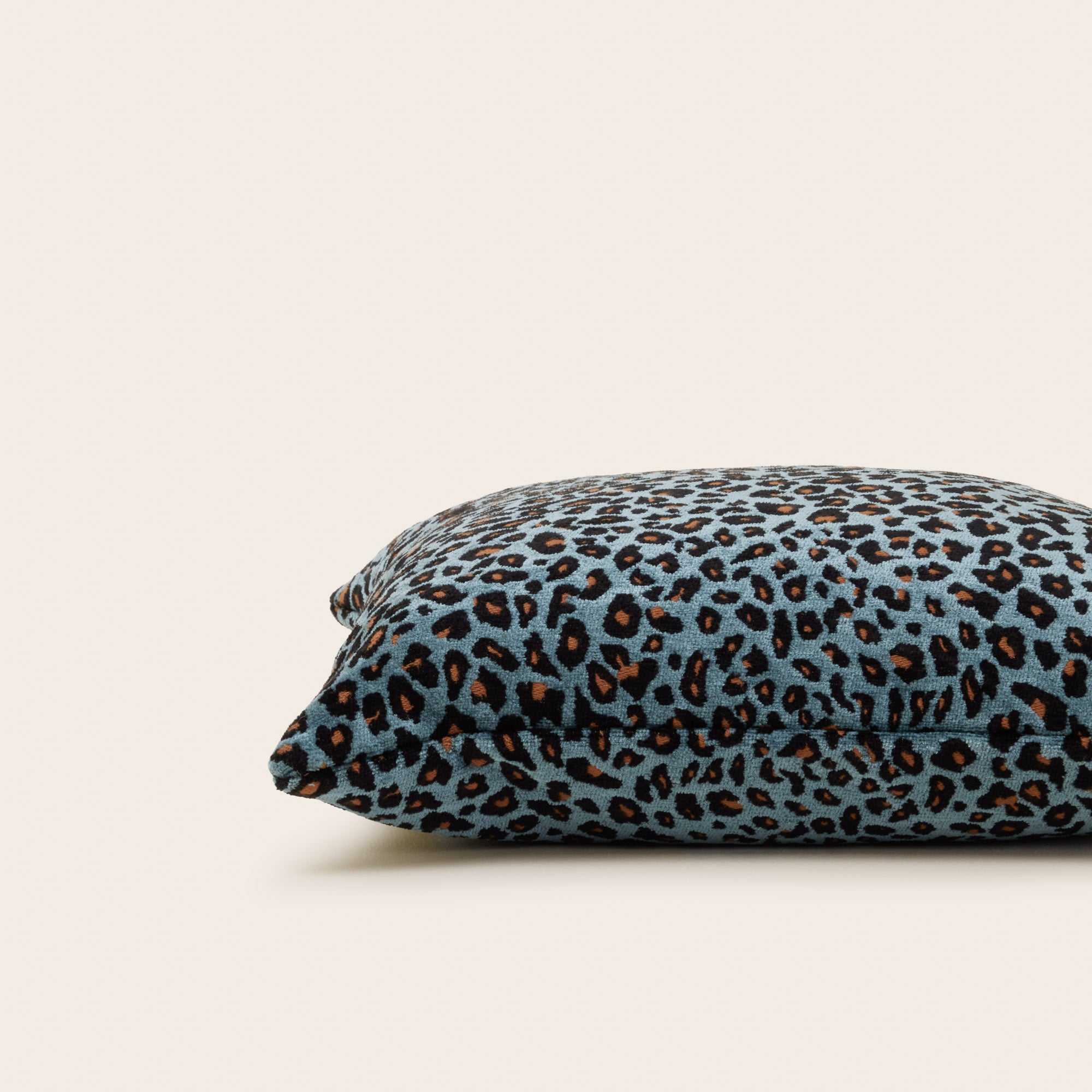 Housse de coussin LEOPOLDO bleu et fauve