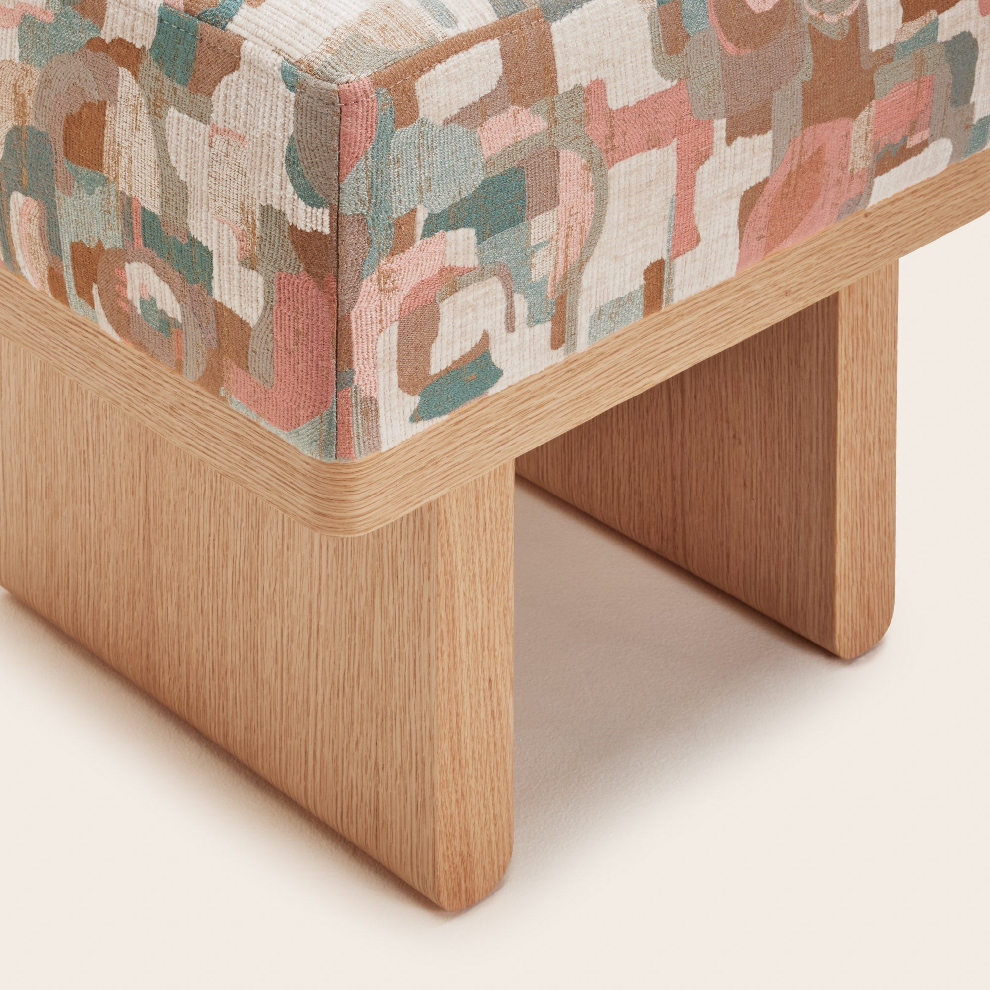 Tabouret ANCA beige et multicolore | mobile_slider